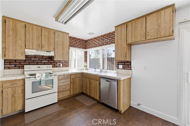 Detail Gallery Image 7 of 33 For 7035 Batavia Way, Riverside,  CA 92586 - 4 Beds | 2 Baths