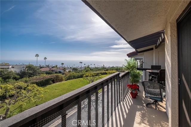 Detail Gallery Image 14 of 31 For 2205 W 25th St #6,  San Pedro,  CA 90732 - 3 Beds | 3 Baths