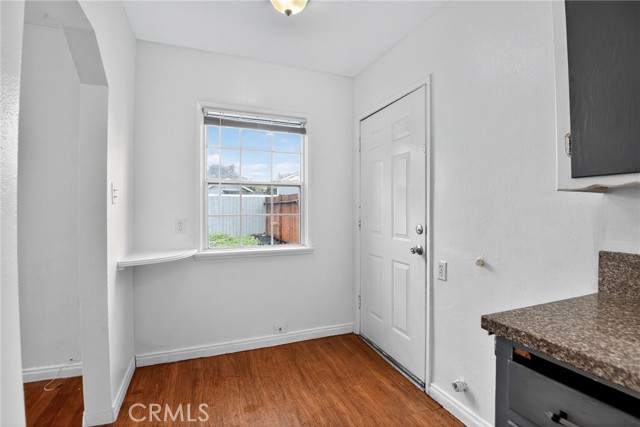 Detail Gallery Image 7 of 15 For 253 E Louise, Long Beach,  CA 90805 - – Beds | – Baths