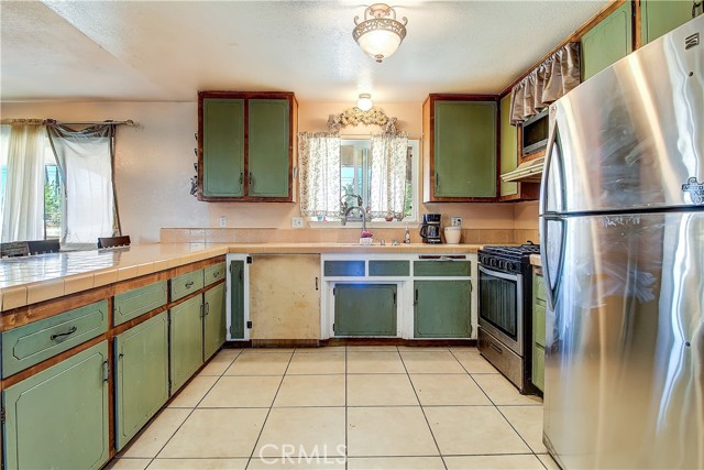Detail Gallery Image 12 of 32 For 8239 8th Ave, Hesperia,  CA 92345 - 3 Beds | 2 Baths