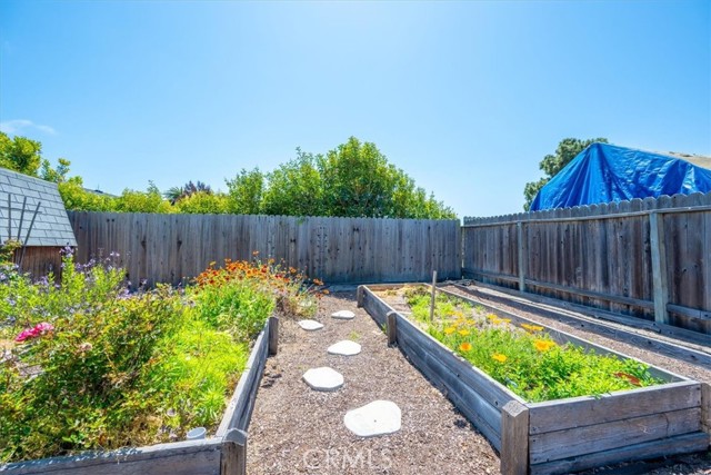 1380 Longbranch Avenue, Grover Beach CA: https://media.crmls.org/medias/42721353-af1c-442f-a099-30b6d06fb1b2.jpg