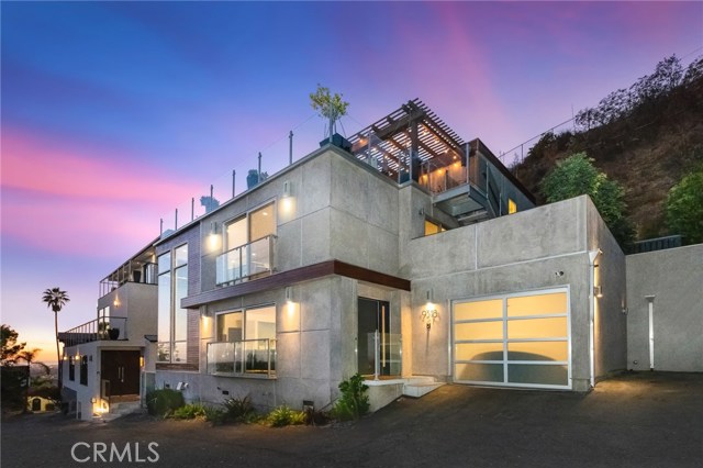 Photo of 9318 Warbler Way, Hollywood Hills, CA 90069