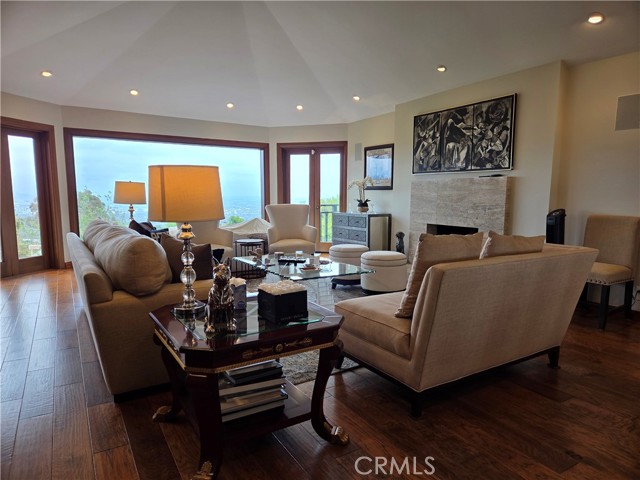 Detail Gallery Image 13 of 25 For 1100 Bel Air Pl, Bel Air,  CA 90077 - 6 Beds | 7/1 Baths