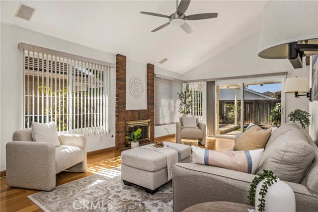 Detail Gallery Image 5 of 45 For 6 Whitecloud, Irvine,  CA 92614 - 3 Beds | 2 Baths