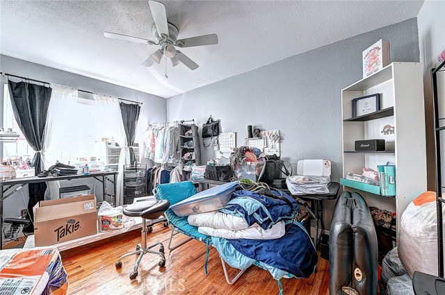 Detail Gallery Image 25 of 48 For 8297 E Carburton, Long Beach,  CA 90808 - 4 Beds | 2 Baths