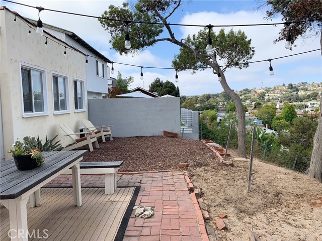 1946 Loma Drive, Hermosa Beach, California 90254, 1 Bedroom Bedrooms, ,1 BathroomBathrooms,Residential,Sold,Loma,PV22165158