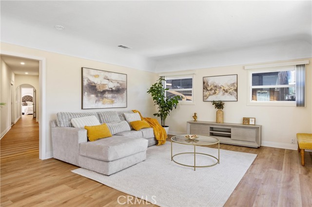 1049 2nd Street, Norco CA: https://media.crmls.org/medias/427667ee-90ba-4112-807e-1613ed5214c1.jpg