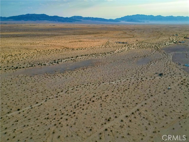 1 Sullivan Rd, 29 Palms CA: https://media.crmls.org/medias/4276bff0-a109-410b-aa58-2850710435c3.jpg