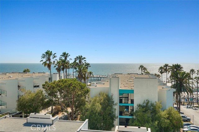 Detail Gallery Image 4 of 41 For 510 the Village #307,  Redondo Beach,  CA 90277 - 2 Beds | 2 Baths