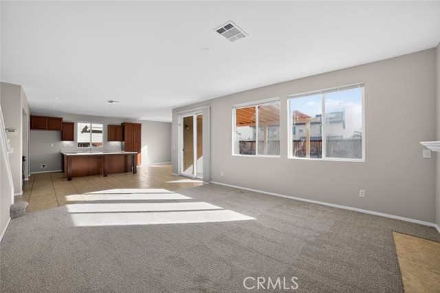 Detail Gallery Image 4 of 37 For 15177 Brucite Rd, Victorville,  CA 92394 - 4 Beds | 3 Baths