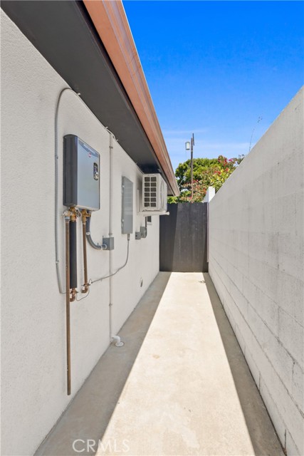 Detail Gallery Image 9 of 10 For 7427 W 88th Pl, Los Angeles,  CA 90045 - 0 Beds | 1 Baths