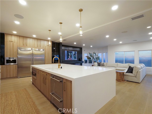 Detail Gallery Image 2 of 54 For 32551 Seacliff Dr, Rancho Palos Verdes,  CA 90275 - 4 Beds | 3/1 Baths