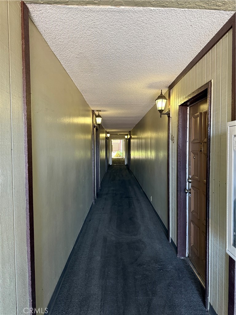 https://media.crmls.org/medias/4279bdd9-ee77-453a-b761-4f087879991e.jpg?preset=X-Large