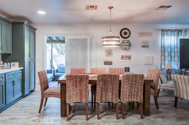 2119 W Edinger UNIT A, Santa Ana CA: https://media.crmls.org/medias/4279f1f6-8ff0-4263-a984-068d6b659f16.jpg