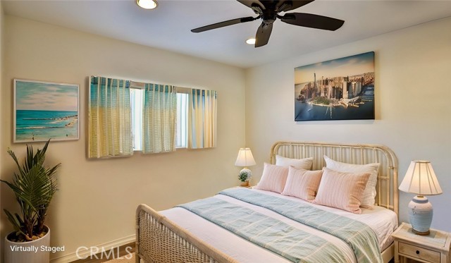 Detail Gallery Image 10 of 20 For 15421 La Salle Ln, Huntington Beach,  CA 92647 - 5 Beds | 4 Baths