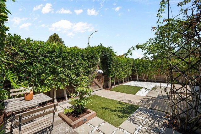 1940 Claudina Avenue, Los Angeles CA: https://media.crmls.org/medias/427b249b-3f43-4cfc-a6e4-3ee0f1ae4868.jpg