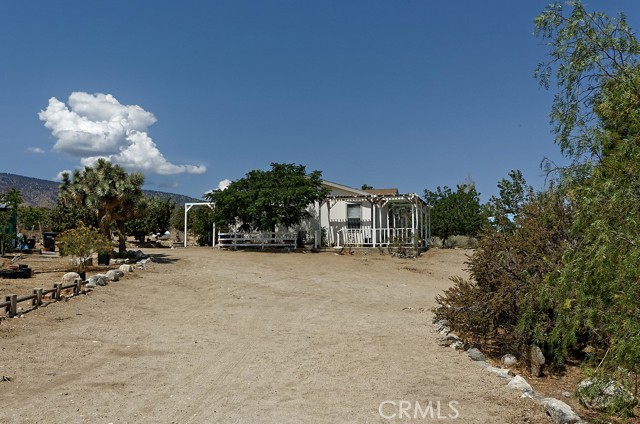Detail Gallery Image 1 of 31 For 1895 Barkley Ranch Rd, Pinon Hills,  CA 92372 - 3 Beds | 2 Baths