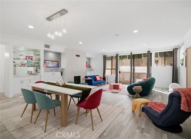 Detail Gallery Image 8 of 36 For 1277 S S Beverly Glen Blvd #107, Los Angeles,  CA 90024 - 2 Beds | 2 Baths