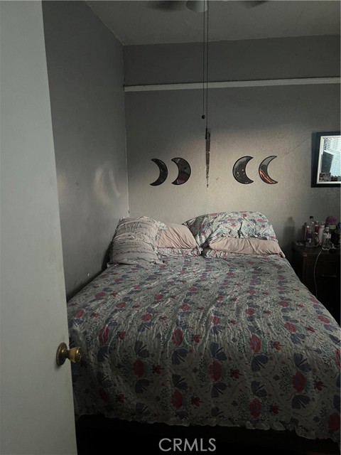 Detail Gallery Image 7 of 17 For 586 W Center St, Pomona,  CA 91768 - 5 Beds | 3 Baths