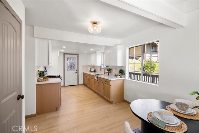 Detail Gallery Image 12 of 44 For 1113 N Grass Valley, Lake Arrowhead,  CA 92352 - 4 Beds | 2 Baths