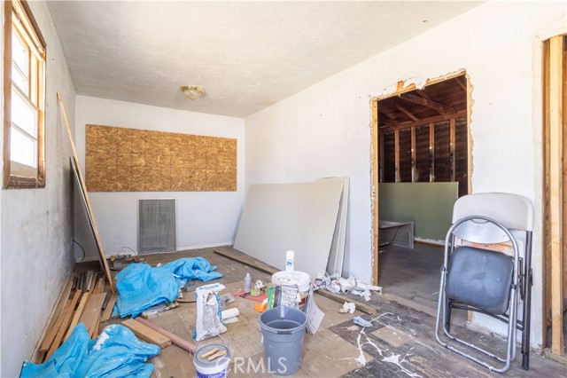 Detail Gallery Image 22 of 23 For 44632 Fern Ave, Lancaster,  CA 93534 - 4 Beds | 2 Baths