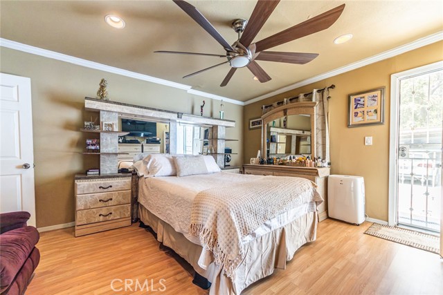 2525 S Cochran Avenue, Los Angeles CA: https://media.crmls.org/medias/427ce253-c3da-4465-9035-5e59ba1f0548.jpg