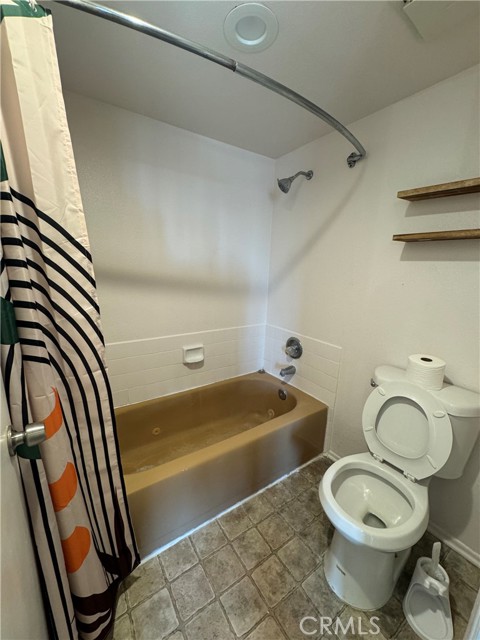 1162 Winchester Avenue, Glendale CA: https://media.crmls.org/medias/427efcb7-53ad-4777-98a2-a6d2cef6446c.jpg