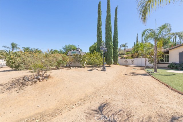 18265 Fort Lauder Lane, Perris CA: https://media.crmls.org/medias/427fc06b-57d3-4c88-a9ff-0036795d5de9.jpg