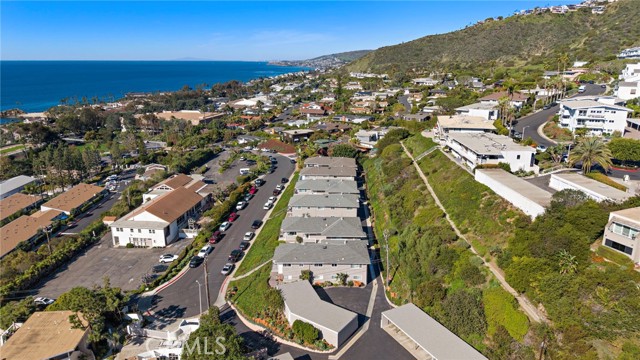 Detail Gallery Image 32 of 41 For 21711 Wesley #D,  Laguna Beach,  CA 92651 - 2 Beds | 1 Baths