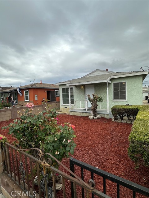 1631 N Banning Boulevard, Wilmington CA: https://media.crmls.org/medias/42806887-9fdf-4528-8a9e-fe60807a4a4f.jpg