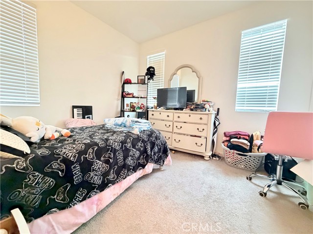 16584 Poppy Seed Ln, Fontana CA: https://media.crmls.org/medias/4280d967-c403-4be6-9030-47719c4c2541.jpg