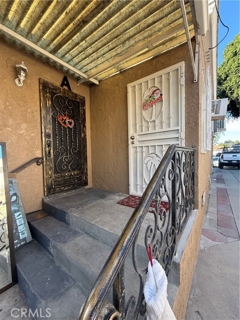 Detail Gallery Image 32 of 51 For 2520 Ohio Ave, South Gate,  CA 90280 - 6 Beds | 4 Baths