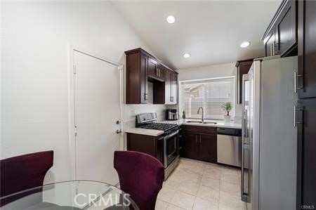 13487 Treasure Way, Chino Hills CA: https://media.crmls.org/medias/42820e01-0117-4958-ad8a-d16ce21287cf.jpg