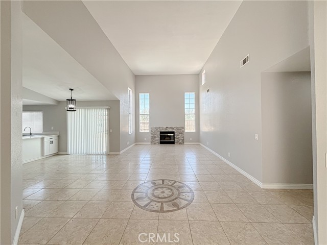 Detail Gallery Image 5 of 25 For 36850 37th St, Palmdale,  CA 93550 - 3 Beds | 2 Baths