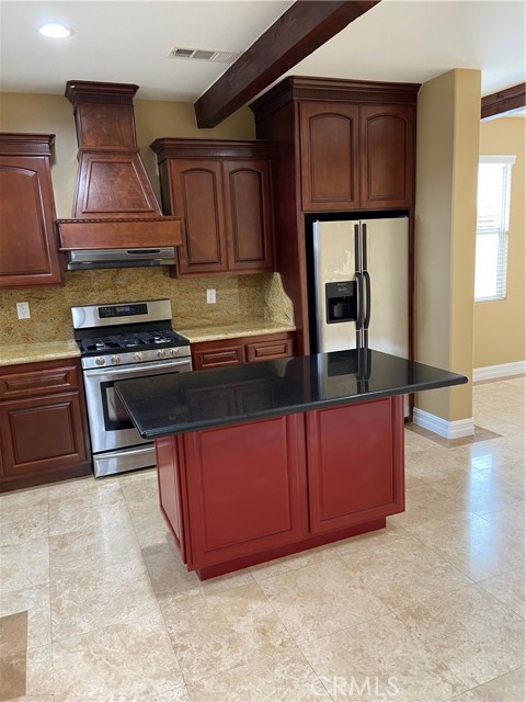 385 W 19th Street, San Pedro CA: https://media.crmls.org/medias/4283d58c-248e-4963-852f-8d66d2759e6b.jpg