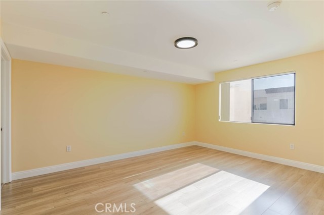 Detail Gallery Image 10 of 21 For 1466 Tamarind Ave #301,  Los Angeles,  CA 90028 - 2 Beds | 2 Baths