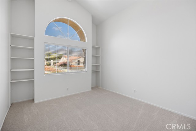 33 Calle Maria, Rancho Santa Margarita CA: https://media.crmls.org/medias/4284129f-15f8-4d0b-93df-7c60c97ccf19.jpg