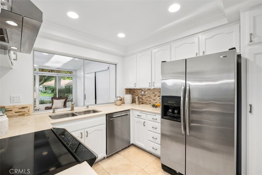 MLS #OC25227227 image #10