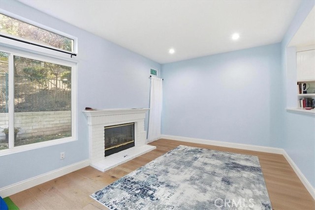 Detail Gallery Image 8 of 48 For 298 Saint Thomas, Oak Park,  CA 91377 - 5 Beds | 3 Baths