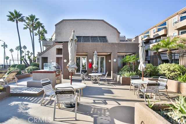 Detail Gallery Image 12 of 40 For 1200 Pacific Coast, Huntington Beach,  CA 92648 - 1 Beds | 1 Baths