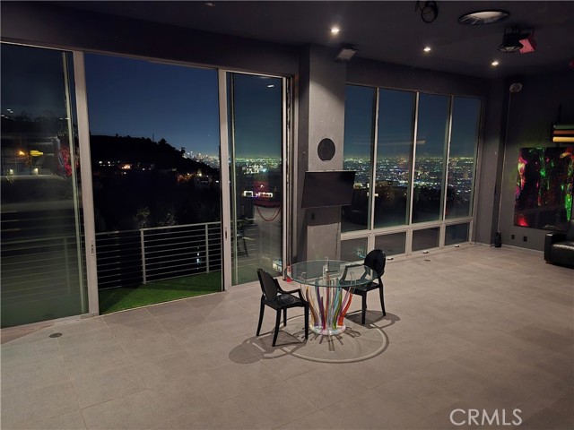 Detail Gallery Image 9 of 53 For 2189 B Sunset Plaza Dr, Los Angeles,  CA 90069 - 5 Beds | 6 Baths