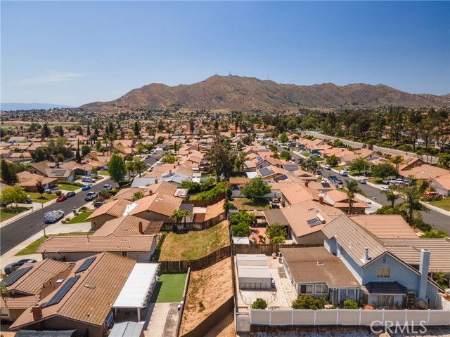 11050 Davis Street, Moreno Valley CA: https://media.crmls.org/medias/42862e37-6a74-4790-93ef-c710a7600aa7.jpg