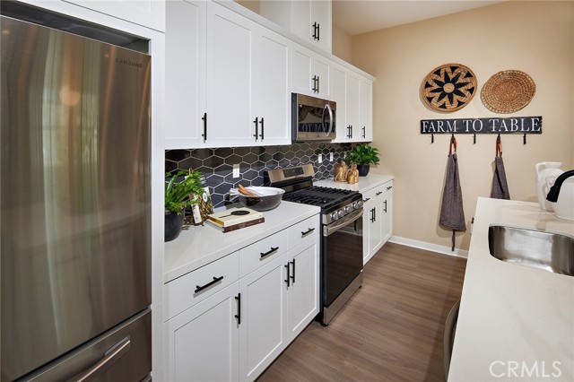 Detail Gallery Image 6 of 23 For 4451 S Fairmount Paseo, Ontario,  CA 91762 - 3 Beds | 2/1 Baths