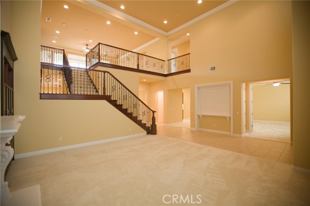 Detail Gallery Image 3 of 11 For 18549 Clydesdale, Granada Hills,  CA 91344 - 5 Beds | 6 Baths