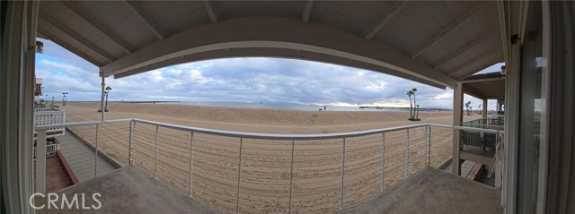 1207 Seal Way, Seal Beach CA: https://media.crmls.org/medias/4287c87a-1f4b-4b88-a9bb-b96aa14cdb0e.jpg