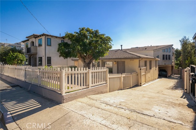 Detail Gallery Image 5 of 37 For 1920 Ruhland Ave a,  Redondo Beach,  CA 90278 - 3 Beds | 2 Baths