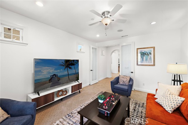 4 Dennis Lane, Ladera Ranch CA: https://media.crmls.org/medias/4289f8f4-81a7-4411-8543-9785ebd415f4.jpg