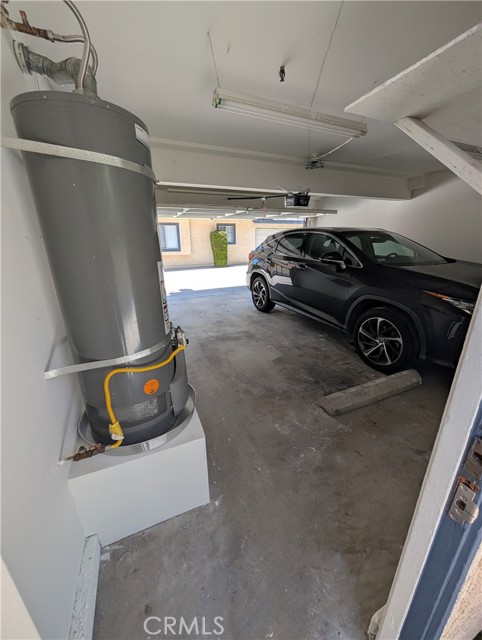 529 E Colorado Boulevard, Monrovia CA: https://media.crmls.org/medias/428ae11d-6a6f-4292-81f5-a9a3039dc71e.jpg