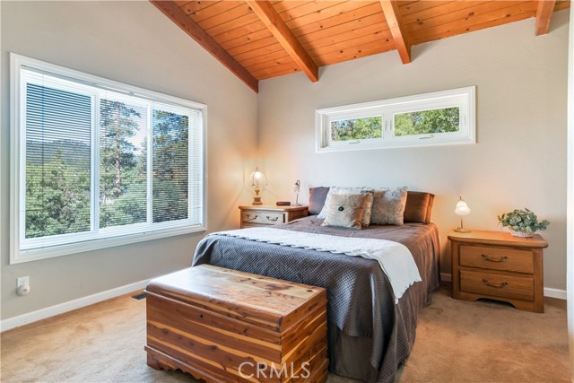 Detail Gallery Image 15 of 32 For 39576 Oak Glen Rd, Fawnskin,  CA 92333 - 2 Beds | 2 Baths