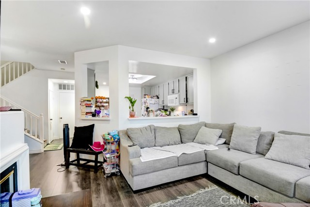 Detail Gallery Image 4 of 25 For 948 N Turner Ave #4, Ontario,  CA 91764 - 3 Beds | 2/1 Baths